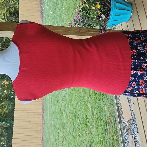 Top - Picture 3 of 3